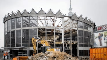 Rozbiórka warszawskiej Rotundy PKO, 10 marca 2017 10.03.2017 Warszawa , centrum . Rozbiorka budynku Rotundy PKO . Fot. Adam Stepien / Agencja Gazeta