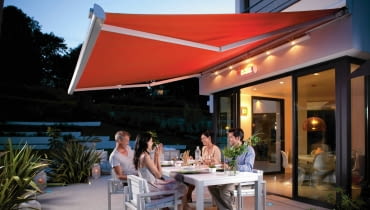 Markiza z czujnikiem wstrząsowym (wysyła polecenie zwinięcia markizy w przypadku np. silnego wiatru), listwą oświetleniową oraz promiennikiem ciepła, cena: na zamówienie, Somfy Markiza z czujnikiem wstrząsowym (wysyła polecenie zwinięcia markizy w przypadku np. silnego wiatru), listwą oświetleniową oraz promiennikiem ciepła, cena: na zamówienie, Somfy