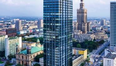 Cosmopolitan, jeden z dwóch wysokościowców z ekskluzywnymi apartamentami w Warszawie.