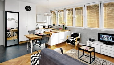 kawalerka UWAGA ! PONOWNA PUBLIKACJA WYLACZNIE ZA ZGODA WLASCICIELI WARSZAWA , MIESZKANIE , WNETRZA , OTWARTA KUCHNIA NA POKOJ , MEBLE PROJEKT WNETRZA EWA JAWORSKA STYLIZACJA KATARZYNA MITKIEWICZ FOT. RADOSLAW WOJNAR PUBLIKACJA CZTERY KATY NR 4 (271) - 4 2014 SLOWA KLUCZOWE: ARCHITEKTURA WNETRZE POKOJ KUCHNIA MEBEL ZDJĘCIE DO WKŁADKI: PUBLIKACJA CZTERY KATY NR 4 (271) - CZASOPISMA