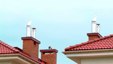 NASADY KOMINOWE 10.06.2005 WARSZAWA WILANOW LADNY DOM NASADY KOMINOWE KOMINY KOMIN FOT. WOJCIECH SURDZIEL / AGENCJA GAZETA PUBLIKACJA LADNY DOM NR 12 (146) - 12 2010