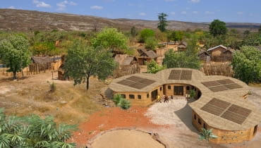 Szkoła wydrukowana na drukarce 3D na Madagaskarze. Proj. Studio Mortazavi Szkoła wydrukowana na drukarce 3D na Madagaskarze. Proj. Studio Mortazavi