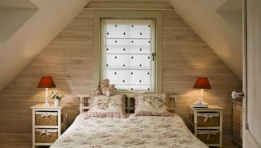 WNETRZA - SYPIALNIA , MEBLE STYLIZACJA DOROTA KARPINSKA FOT. RAFAL LIPSKI PUBLIKACJA CZTERY KATY NR 9 (203) - 9 2008 SLOWA KLUCZOWE: WNETRZA MEBLE ZDJĘCIE DO WKŁADKI: PUBLIKACJA CZTERY KATY NR 9 (203) - 9 2008