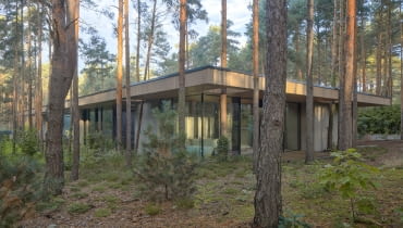 Dom w Drzewach. Proj. 77Studio Architektury
