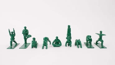 Żołnierzyki uprawiający jogę Żołnierzyki uprawiający jogę