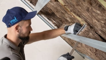 Remont poddasza. Jak przed zimą zadbać o niższe rachunki i poprawę komfortu cieplnego?