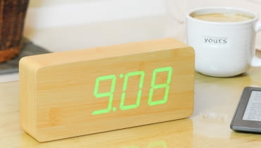 Budzik z wyświetlaczem LED Budzik z wyświetlaczem LED