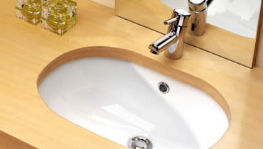 Urządzenia te produkowane są w kilku typach, różniących się od siebie sposobem montażu: na blacie, w wyciętym w nim otworze lub podwieszone pod nim. umywalki, umywalka, umywalka blatowa