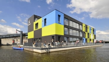IBA Dock Hamburg - Architektura z kontenerów IBA Dock Hamburg - Architektura z kontenerów