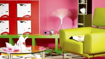 Kolory. Czyste i jaskrawe w śmiałych, nierzadko kontrastowych zestawieniach. one nadawały wnętrzom wesoły, a nawet nieco szalony wygląd. 31.10.2006