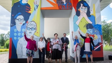 Osłonięcie muralu 'Kobiety Wolności' na przystanku PKM Gdańsk Strzyża. Osłonięcie muralu 'Kobiety Wolności' na przystanku PKM Gdańsk Strzyża.
