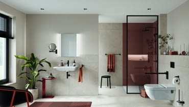 Wygoda na co dzień: łazienki bez barier służą nie tylko osobom starszym lub z niepełnosprawnościami – przestrzeń umywalki, toalety i prysznica zaprojektowana jest z myślą o komforcie użytkownika.