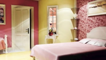 Projektowanie wnętrz. Projekt 1. W sypialni połączono elementy romantyczne (m.in. kwiecista tapeta, bibeloty) z nowoczesnymi (halogeny w podwieszanym suficie). W półokrągłej ściance zrobiono podzielone szprosami okienko z dekoracyjną ramą. Kwiat ustawiony na stylizowanej konsolce wydaje się z ciekawością zaglądać do łazienki. Projektowanie wnętrz. Projekt 1. W sypialni połączono elementy romantyczne (m.in. kwiecista tapeta, bibeloty) z nowoczesnymi (halogeny w podwieszanym suficie). W półokrągłej ściance zrobiono podzielone szprosami okienko z dekoracyjną ramą. Kwiat ustawiony na stylizowanej konsolce wydaje się z ciekawością zaglądać do łazienki.