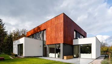 Wnętrze domu jednorodzinnego we Wrocławiu: Pracownia Projektowa Olejnik