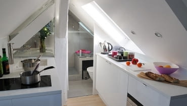 Mieszkanie w Paryżu - 16 m kw.; proj. Sylvie Cahen. małe mieszkanie, kawalerka, mieszkanie na poddaszu