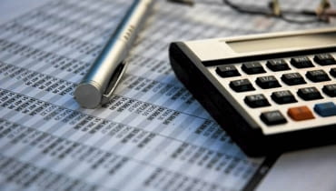 Dobre ocieplenie oraz właściwa wentylacja wpływają dodatnio na bilans energetyczny domu, czyli przynoszą wymierne korzyści Dobre ocieplenie oraz właściwa wentylacja wpływają dodatnio na bilans energetyczny domu, czyli przynoszą wymierne korzyści