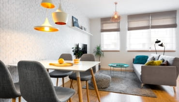 Salon w skandynawskim stylu. 70-metrowe mieszkanie we Wrocławiu