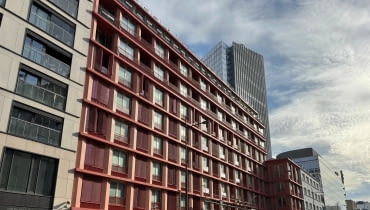 Żelazna 54 w Warszawie