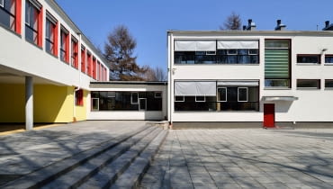 Wyremontowany budynek 3 Liceum Ogólnokształcącego w Tychach Wyremontowany budynek 3 Liceum Ogólnokształcącego w Tychach