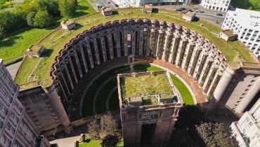 Espaces d’Abraxas pod Paryżem. Proj. Ricardo Bofill Espaces d’Abraxas pod Paryżem. Proj. Ricardo Bofill