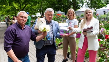 Ekipa PTR w trakcie promocji Rocznika Róże nr 9/202
