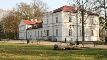 Pałac w Warce-Winiarach Pałac w Warce-Winiarach