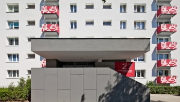 Blok z osiedla Bolesława Chrobrego w Poznaniu Blok z osiedla Bolesława Chrobrego w Poznaniu