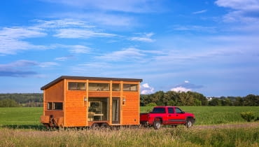 mały domek na kółkach