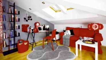 Alternatywą dla tradycyjnego biurka może być blat położony na kupionej osobno podstawie - idealne wyposażenie pokoju nastolatka. SESJA WNETRZA METAMORFOZA 1 PROPOZYCJA ZMIANY STYLIZACJA MAGDALENA OLSZEWSKA FOT. LUKASZ KOZYRA PUBLIKACJA CZTERY KATY NR 1 (207) - 1 2009