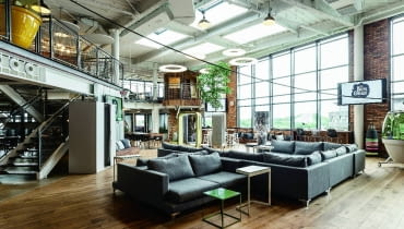 Brain Embassy na warszawskiej Ochocie ma powierzchnię 1700 m kw. i oferuje 250 stanowisk pracy; www.brainembassy.pl