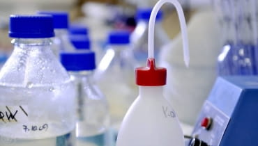 Przekroczenie dopuszczalnej granicy zanieczyszczenia wody może między innymi być przyczyną wielu chorób Przekroczenie dopuszczalnej granicy zanieczyszczenia wody może między innymi być przyczyną wielu chorób