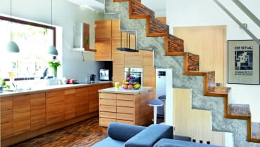 Nad schodami plakat "De Stilj" z wystawy w Manchester Art Gallery - prezent od przyjaciela. Nad schodami plakat "De Stilj" z wystawy w Manchester Art Gallery - prezent od przyjaciela.