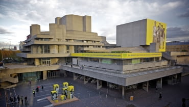 Królewski Teatr Narodowy w Londynie. Proj. Sir Denys Lasdun Królewski Teatr Narodowy w Londynie. Proj. Sir Denys Lasdun