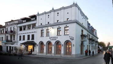 Projekt nadbudowy i przebudowy kamienicy 'Apteki Lichtsona' w Kazimierzu Dolnym - wizualizacja Projekt nadbudowy i przebudowy kamienicy 'Apteki Lichtsona' w Kazimierzu Dolnym