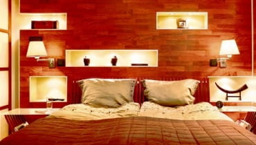 Nastrojowe światło. Łagodne, rozproszone, - przy takim najlepiej się odpoczywa. Pozwolą je uzyskać lampki rozmieszczone w kilku miejscach (oświetlenie sufitowe pełni głównie funkcję praktyczną). UWAGA PONOWNA PUBLIKACJA ZA ZGODA WLASCICIELI