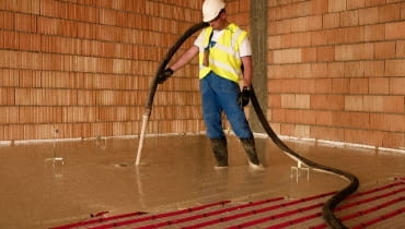 Wykonywanie podłogi z ogrzewaniem wodnym Wykonywanie podłogi z ogrzewaniem wodnym