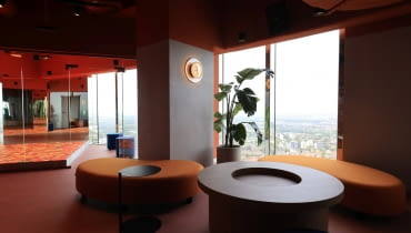 Nowy tarasy widokowy na Sky Tower we Wrocławiu