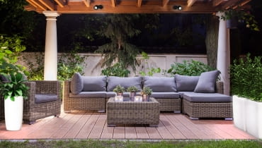 Jeśli dobrze wyposażymy swój taras, możemy spędzać na nim czas także jesienią Oświetlenie tarasu