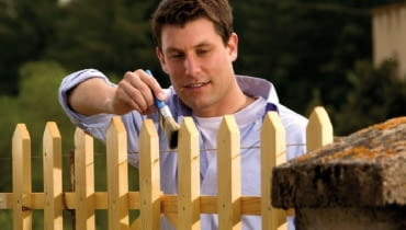 Drewniane sztachety muszą być zabezpieczone przed wilgocią i korozją biologiczną. sztachety impregnacja