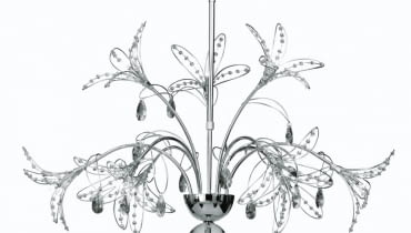 Nawet gdy nie świeci, powinien przyciągać uwagę urodą, formą, wykończeniem. Jednak liczy się nie tylko design. Sprawdź, co jeszcze warto wiedzieć przed zakupem. <br /> ŻYRANDOLE. Celina W9, chromowany metal, ozdobiony kryształami, 9 żarówek 20 W, trzonek G4, śr. 88 cm, 2154 zł, 2bm.pl Nawet gdy nie świeci, powinien przyciągać uwagę urodą, formą, wykończeniem. Jednak liczy się nie tylko design. Sprawdź, co jeszcze warto wiedzieć przed zakupem. <br /> ŻYRANDOLE. Celina W9, chromowany metal, ozdobiony kryształami, 9 żarówek 20 W, trzonek G4, śr. 88 cm, 2154 zł, 2bm.pl