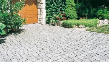 Betonowa kostka może imitować antyczny bruk kostka betonowa