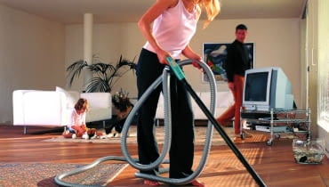 Projekt instalacji odkurzacza centralnego najlepiej powierzyć przeszkolonemu projektantowi lub instalatorowi z firmy oferującej te systemy Projekt instalacji odkurzacza centralnego najlepiej powierzyć przeszkolonemu projektantowi lub instalatorowi z firmy oferującej te systemy