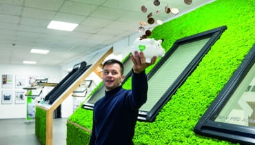 Energooszczędna konstrukcja okien GREENVIEW to niższe koszty ogrzewania poddasza. Energooszczędna konstrukcja okien GREENVIEW to niższe koszty ogrzewania poddasza.