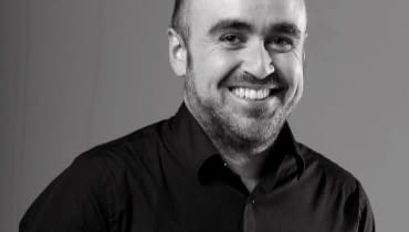 Na zdjęciu Ivan Blasi - kurator nagrody im. Miesa van der Rohe.