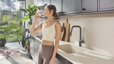 Pozbądź się plastiku ze swojej kuchni, czyli o tym jak bateria filtrująca wodę wywraca codzienne nawyki do góry nogami