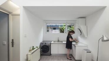 Plug-in House autorstwa People's Architecture Office Mały, modułowy domek, który można 'wstawić' w każde miejsce