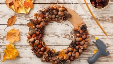 Dekoracje z szyszek: naturalne ozdoby na każdą okazję