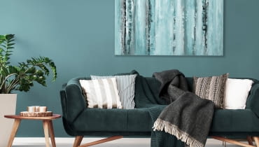 Sofa to najczęściej wybierany (i eksploatowany) mebel w salonie. Sofa to najczęściej wybierany (i eksploatowany) mebel w salonie.