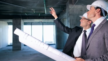 Nadzór architekta na budowie przydaje się zwłaszcza wtedy, gdy pojawią się jakieś kłopoty i trzeba będzie "na bieżąco" podejmować decyzje w sprawie zmian w projekcie budowa
