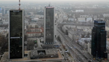 Nowe wieżowce są planowane w sąsiedztwie hotelu Marriott, m.in. u zbiegu Al. Jerozolimskich i ul. Chałubińskiego 11.12.2015 Warszawa . WIdok z apartamentowca Zlota44 na poludnie , al. Niepodległości , Filtry Warszawskie , wiezowce Mariott (L), Oxford Tower (C) , Orco Tower - Comarch (P). Fot. Franciszek Mazur / Agencja Gazeta SLOWA KLUCZOWE: panorama architektura miasto